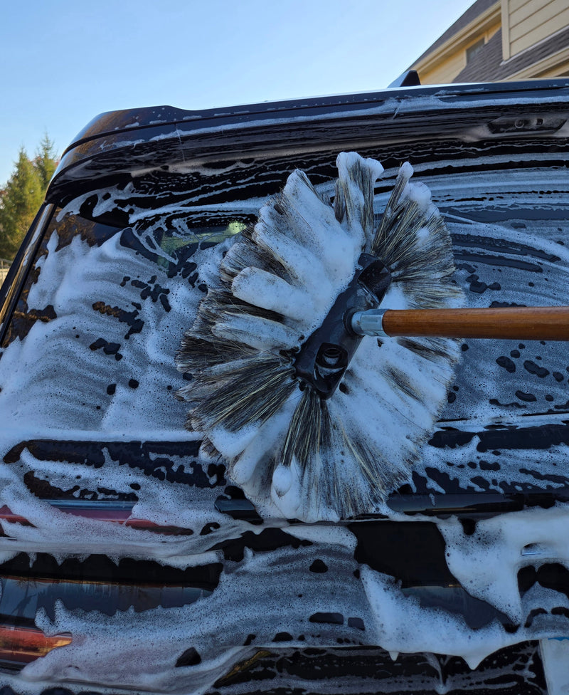 Universal Brush Mfg Co.     UB1600 - Round Wash/Prep Hog Hair Brush (very-soft)