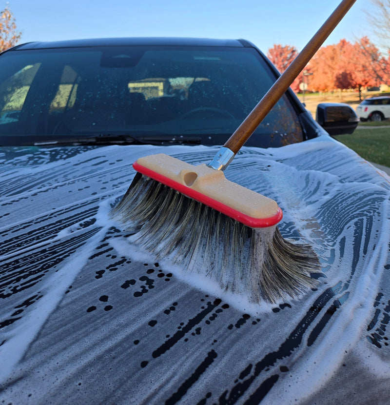 Universal Brush Mfg Co.     UB103 - 10” Hog Hair Wash Brush w/Bumper (very-soft)