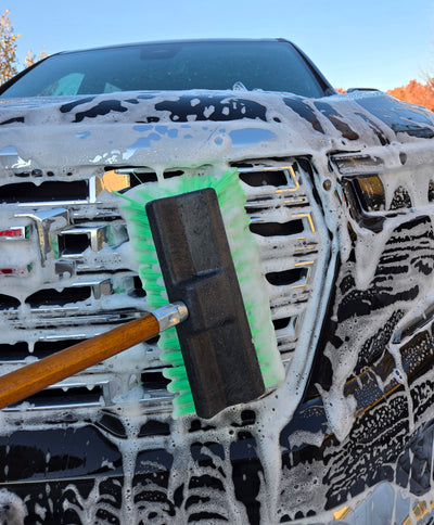 Universal Brush Mfg Co.   UB400 - 10” Dual Surface Wash/Prep Brush w/Fill (soft)